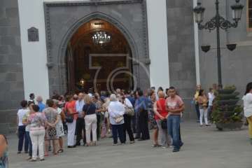 Oficios religiosos del mediodía y procesión del Santo Cristo de Telde (Foto TA)